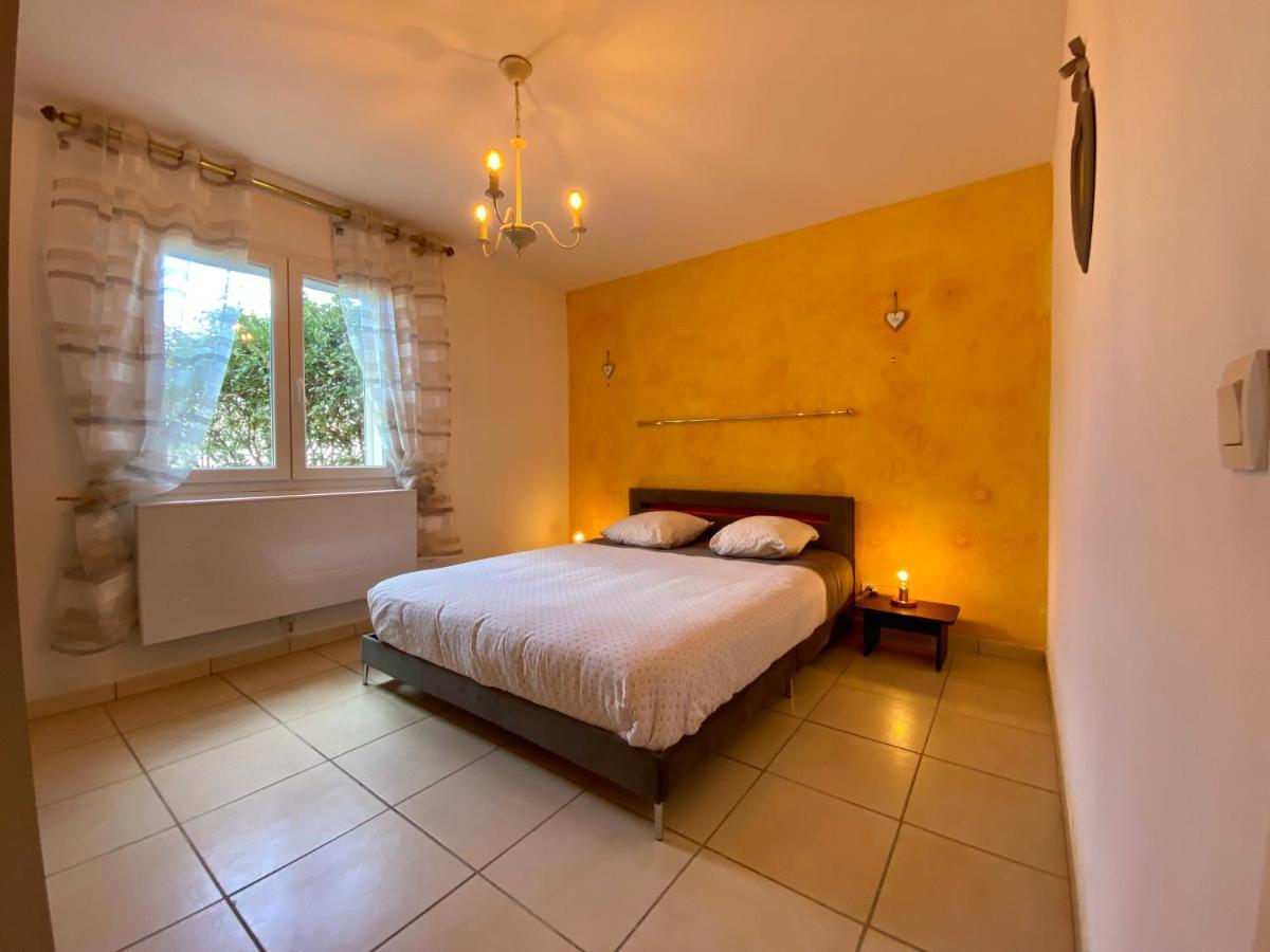 Gite Romarin Avec Spa Saint-Jean-de-Barrou Esterno foto
